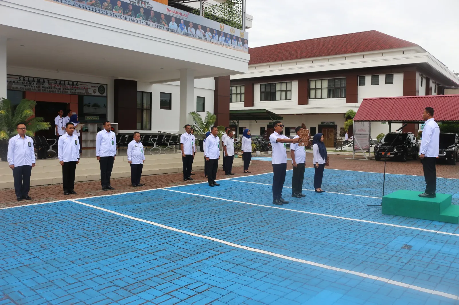 UPACARA BULANAN PENGADILAN MILITER III-17 MANADO